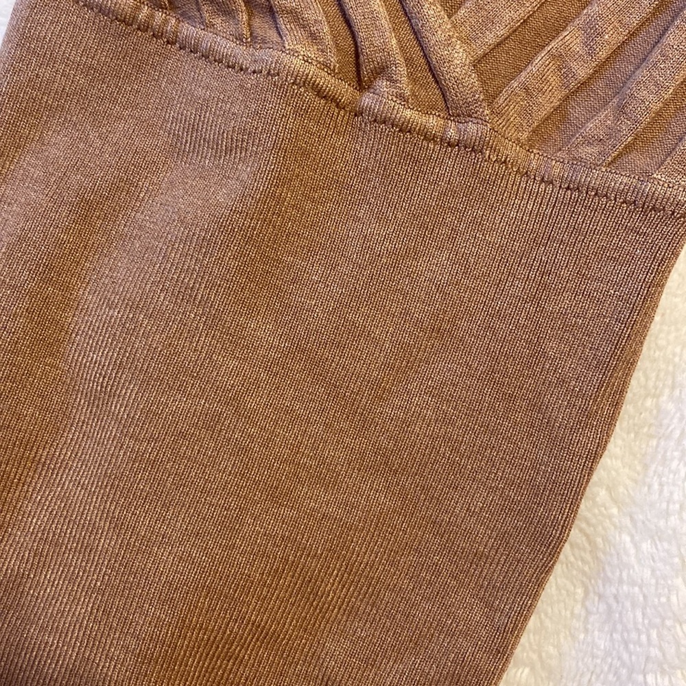Macys INC Ribbed Top - Picture 2 of 6